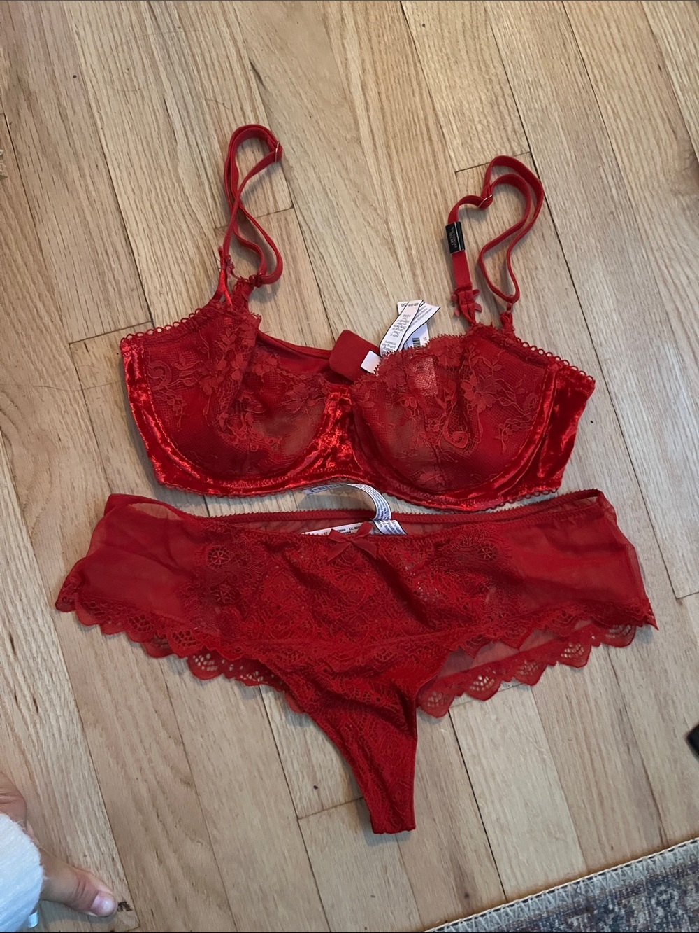 Victoria's Secret Red Lace & Velvet Underwire Bra with Lace Hipster